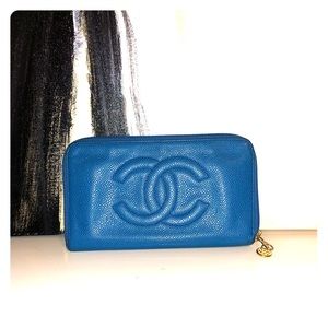 CHANEL Vintage Timeless Zip Wallet
